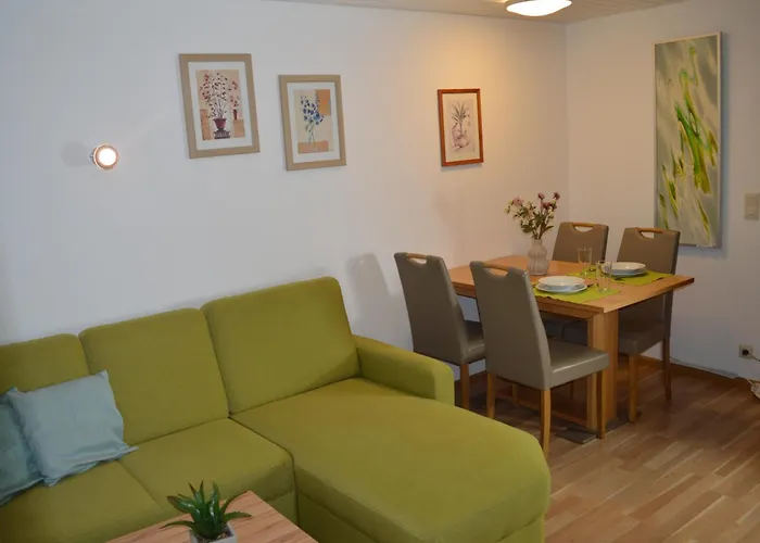 Naturidyll Am Fluss - Ferienhaus Albmatte - Grosser Garten Zum Grillen Und Entspannen-Direkt Neben Dem Radon Revitalbad Mit Sauna Und Thermalbecken