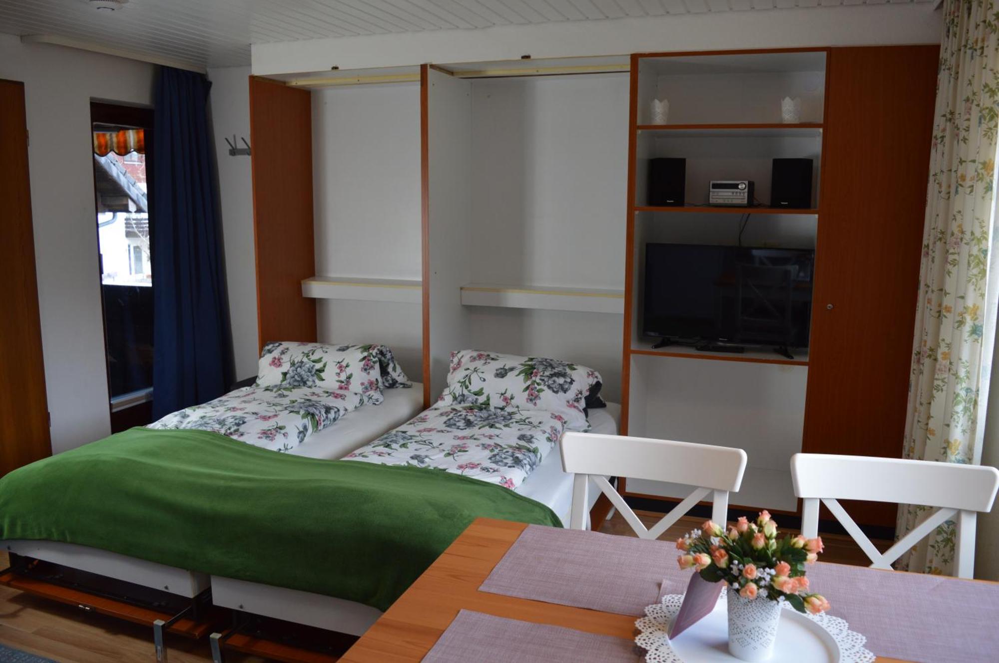 Naturidyll Am Fluss - Albmatte - Grosser Garten Zum Grillen Und Entspannen-direkt Neben Dem Radon Revitalbad Mit Sauna Und Thermalbecken Apartment *